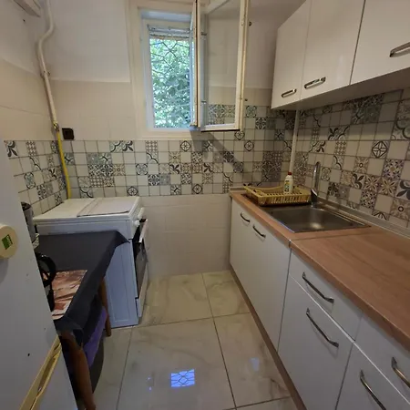 Liliom Apartment Mezokovesd